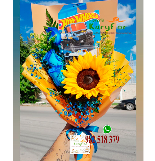 Ramo 1 Hot Wheels<BR>3 rosas-1 Girasol<BR>Car_005