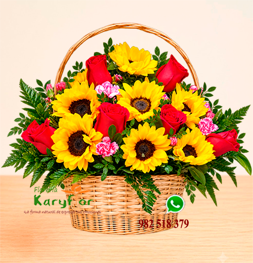 CANASTA 7 GIRASOLES<BR>6 ROSAS Y FLORES<BR>FLORES AMARILLAS_013